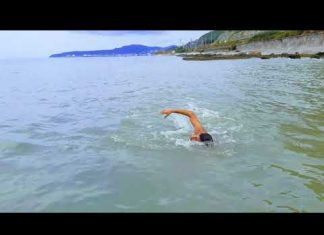 Массовый морской заплыв в Туапсе