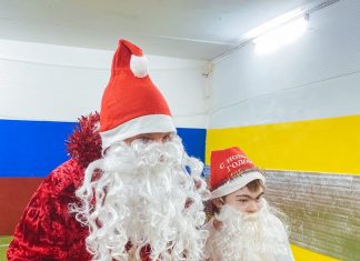 А знаете ли вы, что Дед Мороз играет в футбол!? Причём играет искусно!