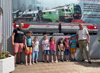 ВЕЛОСИПЕДИСТЫ И ПОЕЗДА