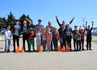 ВЕЛО ДЕÐЬ ВСЕЙ СЕМЬÐЙ