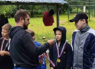 Активисты первичного отделения движения Первых, созданном на базе нашего Центра приняли участие в четырехдневном патриотическом слёте «В диких условиях», прошедшем в рамках проекта «Военно-патриотическая программа «Виват, Родина!» реализуемого с использованием Гранта Губернатора Кубани.